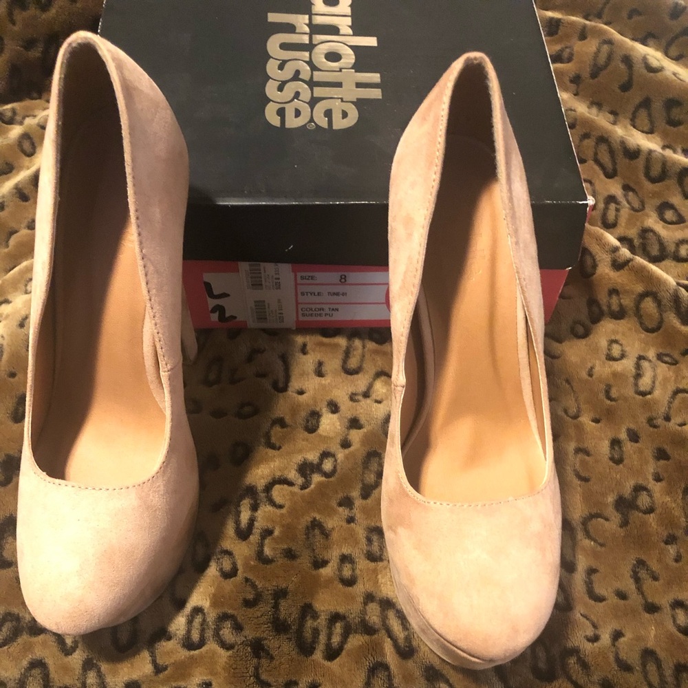 Pumps size 8
